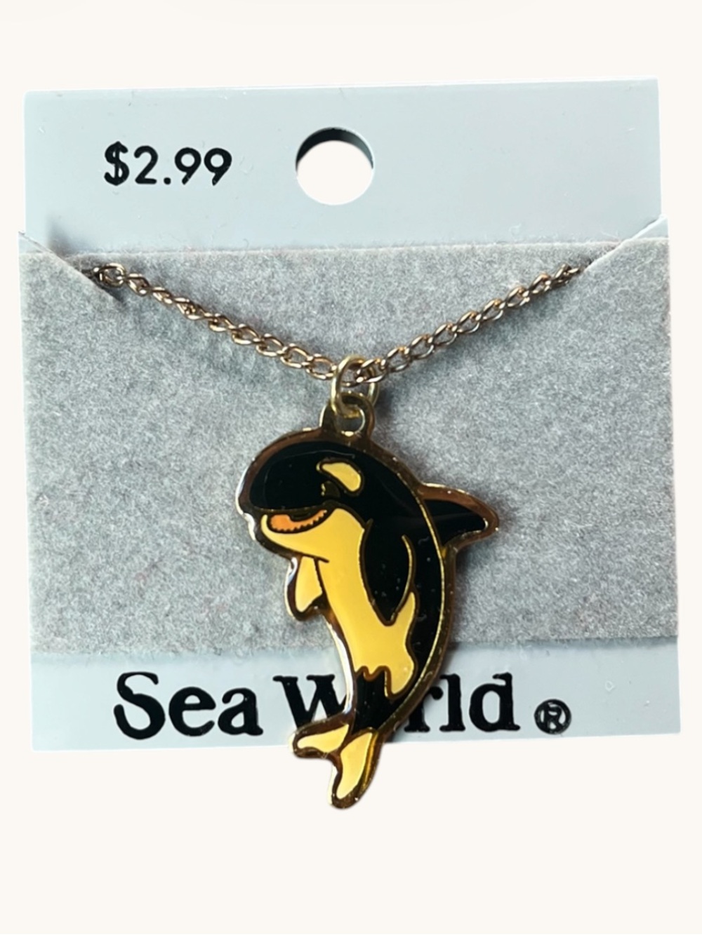 VTG SeaWorld 80s 90s Shamu Orca Pendant Souvenir Necklace Gold - Picture 2 of 5